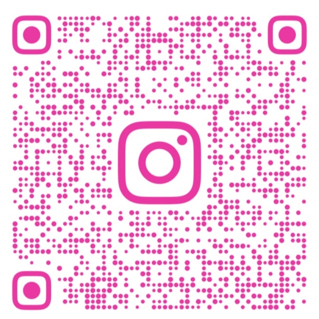 Código QR de Instagram de Art by Julis Curls